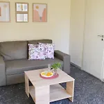 Anemone Cozy Apartment · Feel The Urban Experience